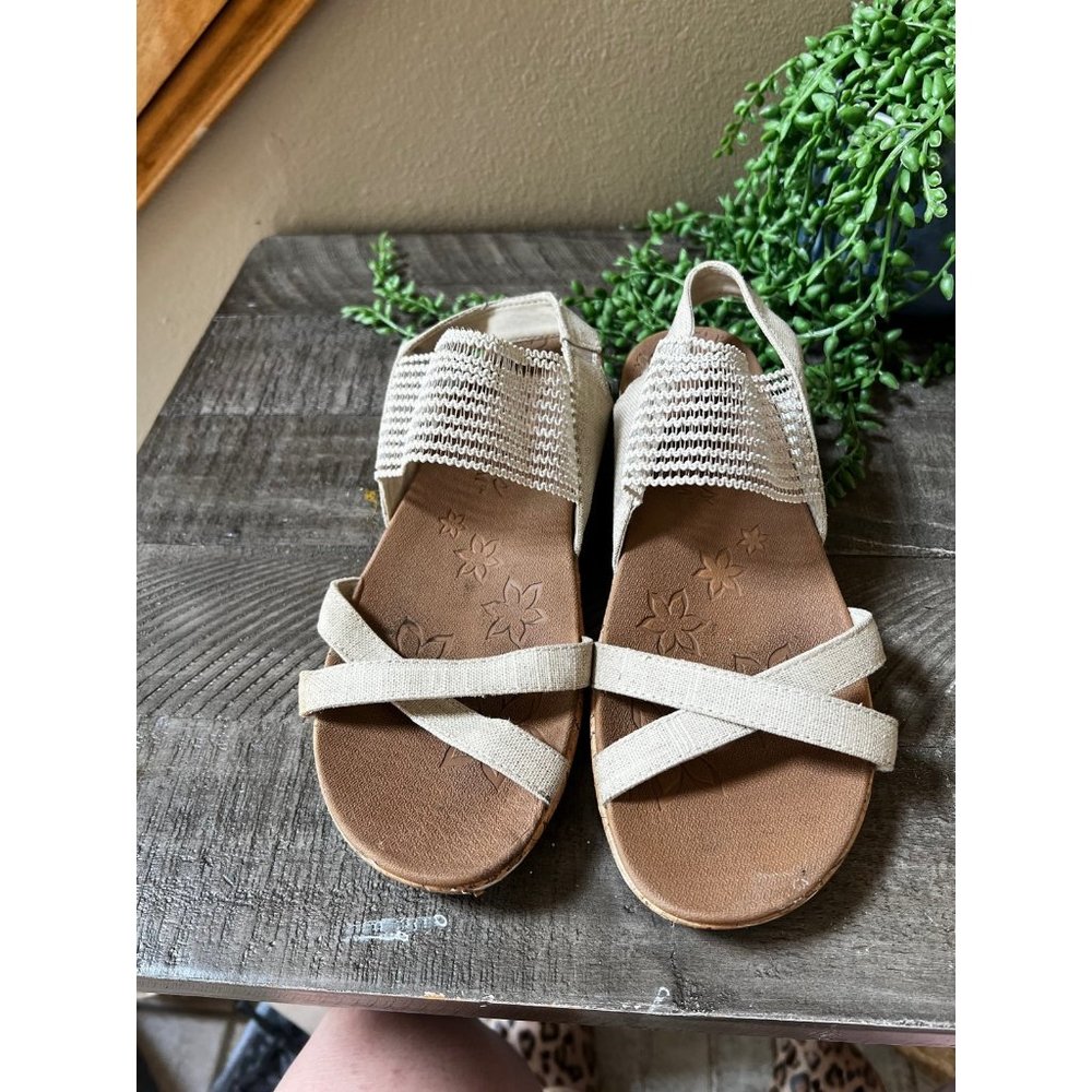Womens Skechers Sling Back Stretch Wedges Beverlee High Tea Natural 7.5